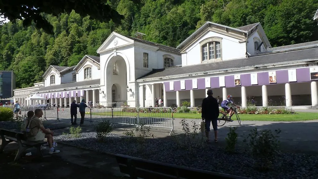 Апартаменты Studio Meuble Bagneres-de-Luchon